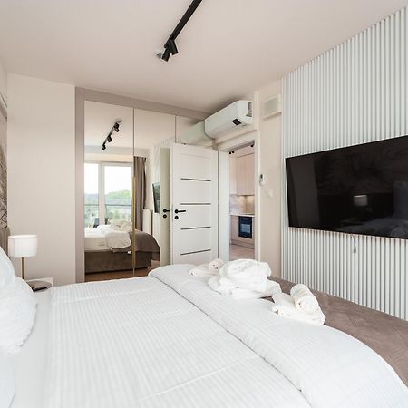 Apartament Delux Kasprowicza 20C Prywatny Parking Basen Sauna Oraz Silownia W Cenie 코워브제크 외부 사진