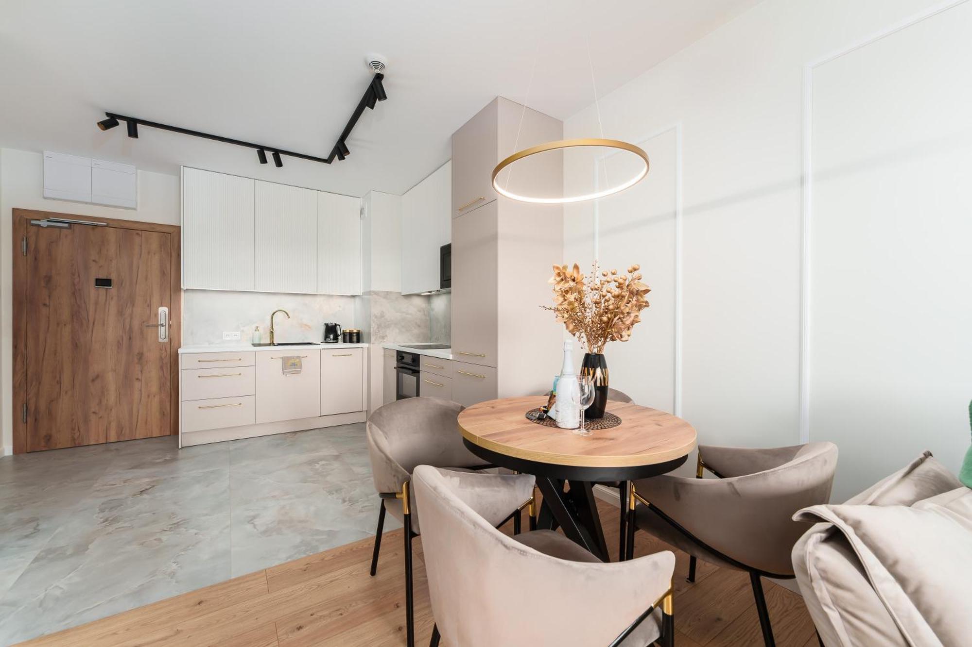 Apartament Delux Kasprowicza 20C Prywatny Parking Basen Sauna Oraz Silownia W Cenie 코워브제크 외부 사진