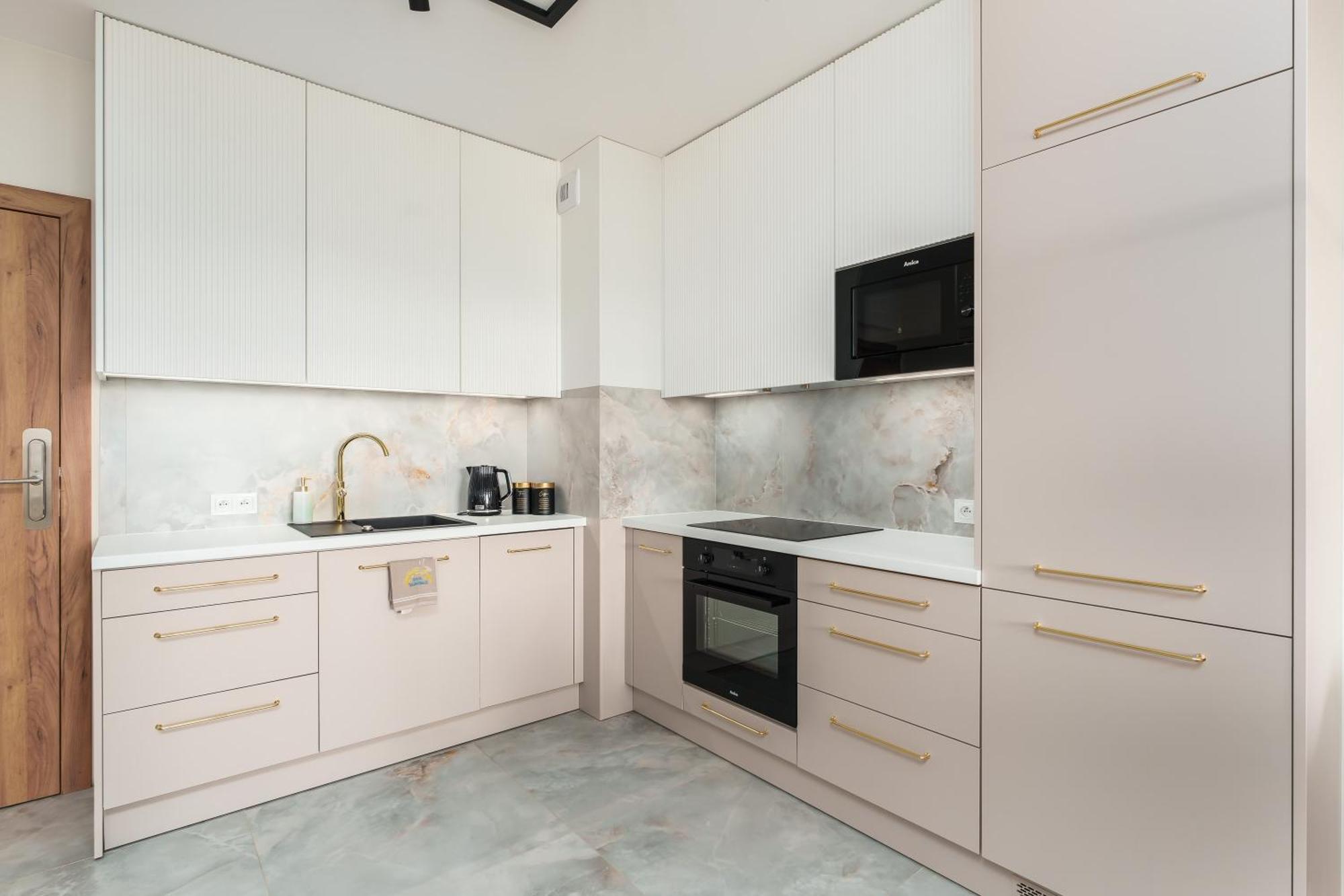 Apartament Delux Kasprowicza 20C Prywatny Parking Basen Sauna Oraz Silownia W Cenie 코워브제크 외부 사진