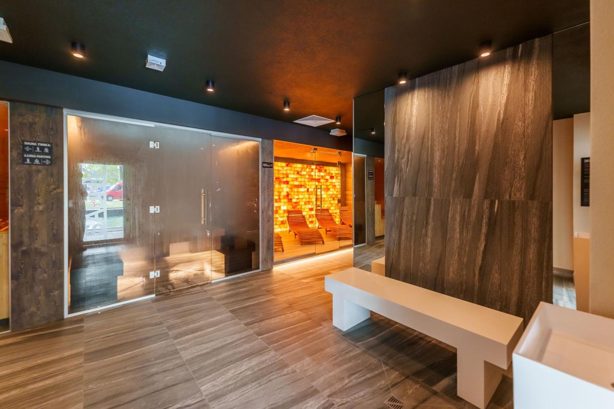 Apartament Delux Kasprowicza 20C Prywatny Parking Basen Sauna Oraz Silownia W Cenie 코워브제크 외부 사진